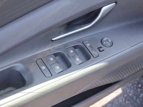 Used 2023 Hyundai Elantra SE FWD image 26