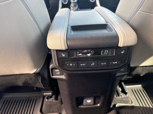 Used 2024 Toyota Grand Highlander AWD image 24