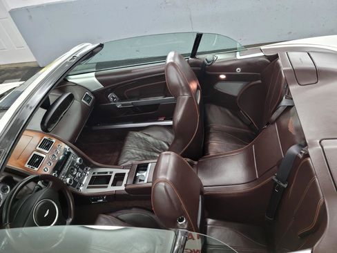 Used 2014 Aston Martin DB9 Volante RWD image 8