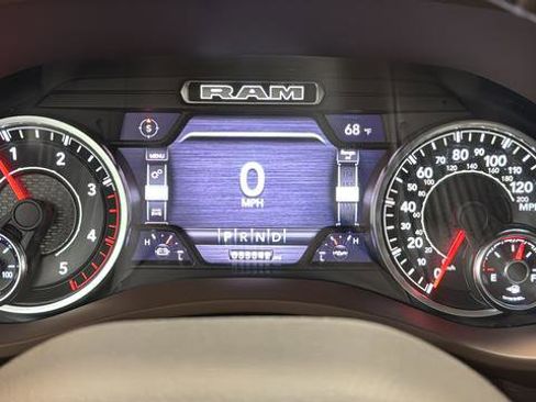 Used 2022 RAM 3500 Laramie AWD/4WD image 15