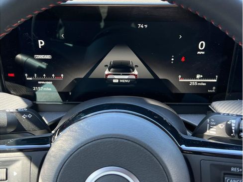 Used 2025 Nissan Kicks SR FWD image 13