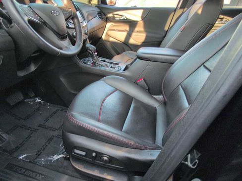 Used 2022 Chevrolet Equinox RS w/ RS Leather Package image 17