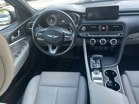 Used 2023 Genesis G70 2.0T image 9