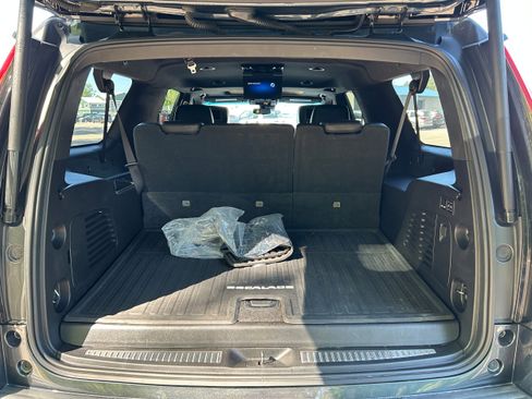 Used 2019 Cadillac Escalade ESV Platinum AWD/4WD image 23