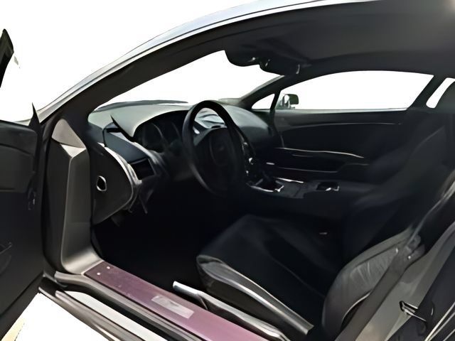 Used 2009 Aston Martin V8 Vantage Coupe RWD image 15