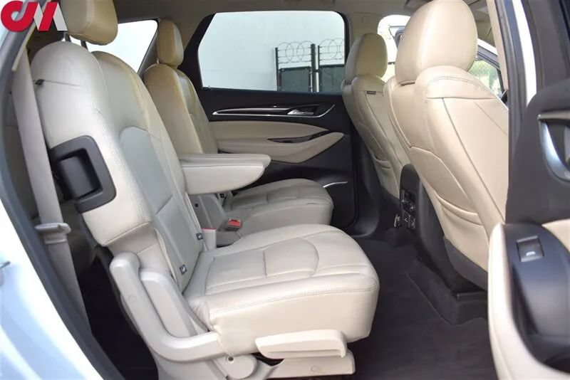 Used 2018 Buick Enclave Essence AWD/4WD image 22