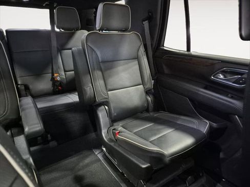 Used 2023 Chevrolet Tahoe Premier w/ Advanced Technology Package image 18