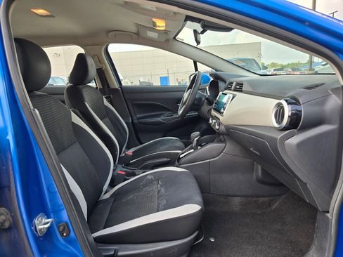 Used 2020 Nissan Versa SV FWD image 27