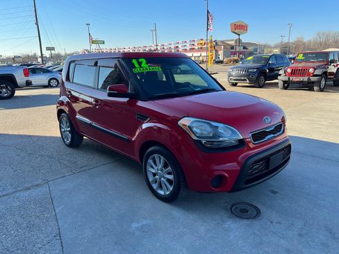 Used 2012 Kia Soul + FWD image 6