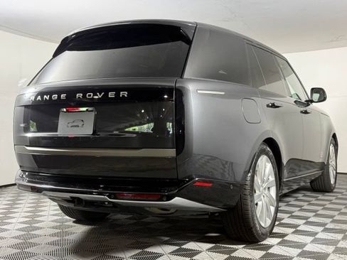 Used 2024 Land Rover Range Rover SE AWD/4WD image 8