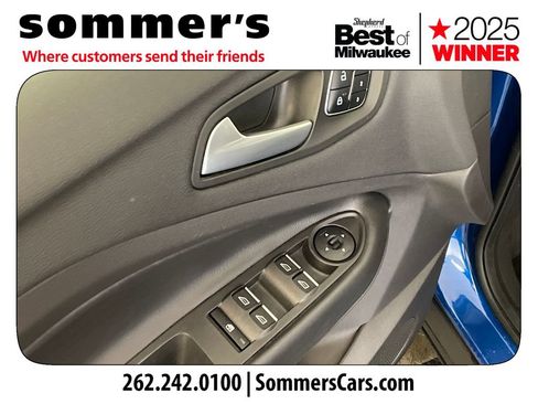 Used 2019 Ford Escape Titanium w/ U9j03 - Titanium Tow Package AWD/4WD image 11