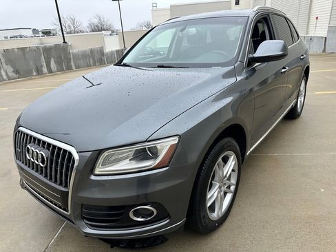 Used 2017 Audi Q5 2.0T Premium Plus w/ Technology Package image 2