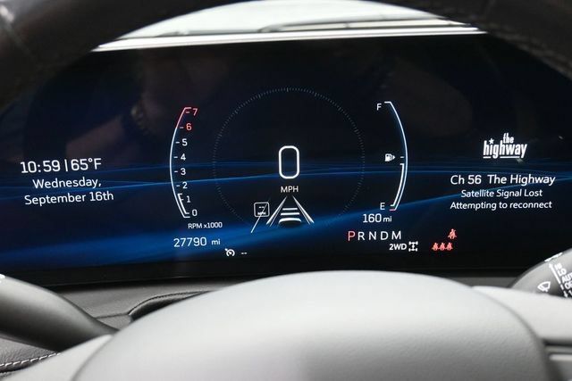Used 2024 Cadillac XT4 Premium Luxury w/ Cold Weather Package AWD/4WD image 9