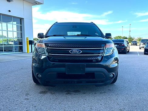 Used 2014 Ford Explorer Limited w/ Equipment Group 302A FWD image 2