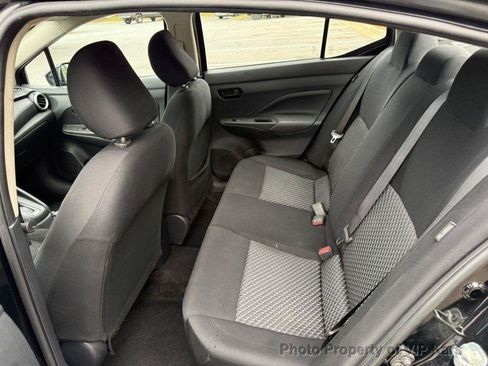 Used 2022 Nissan Versa S FWD image 12