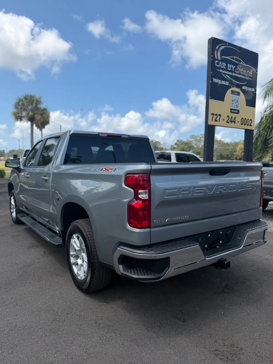 Used 2024 Chevrolet Silverado 1500 LT AWD/4WD image 7