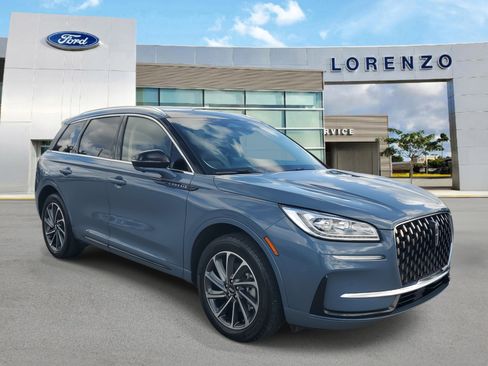 Used 2023 Lincoln Corsair Grand Touring w/ Equipment Group 301A image 3