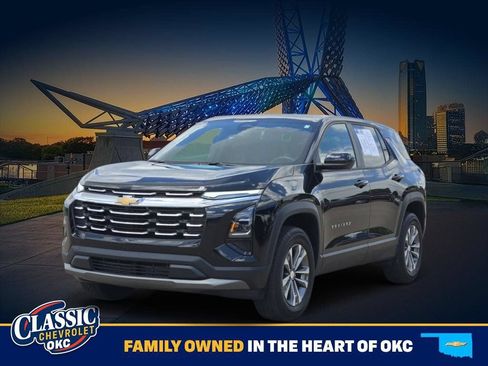 Used 2026 Chevrolet Equinox LT FWD image 3