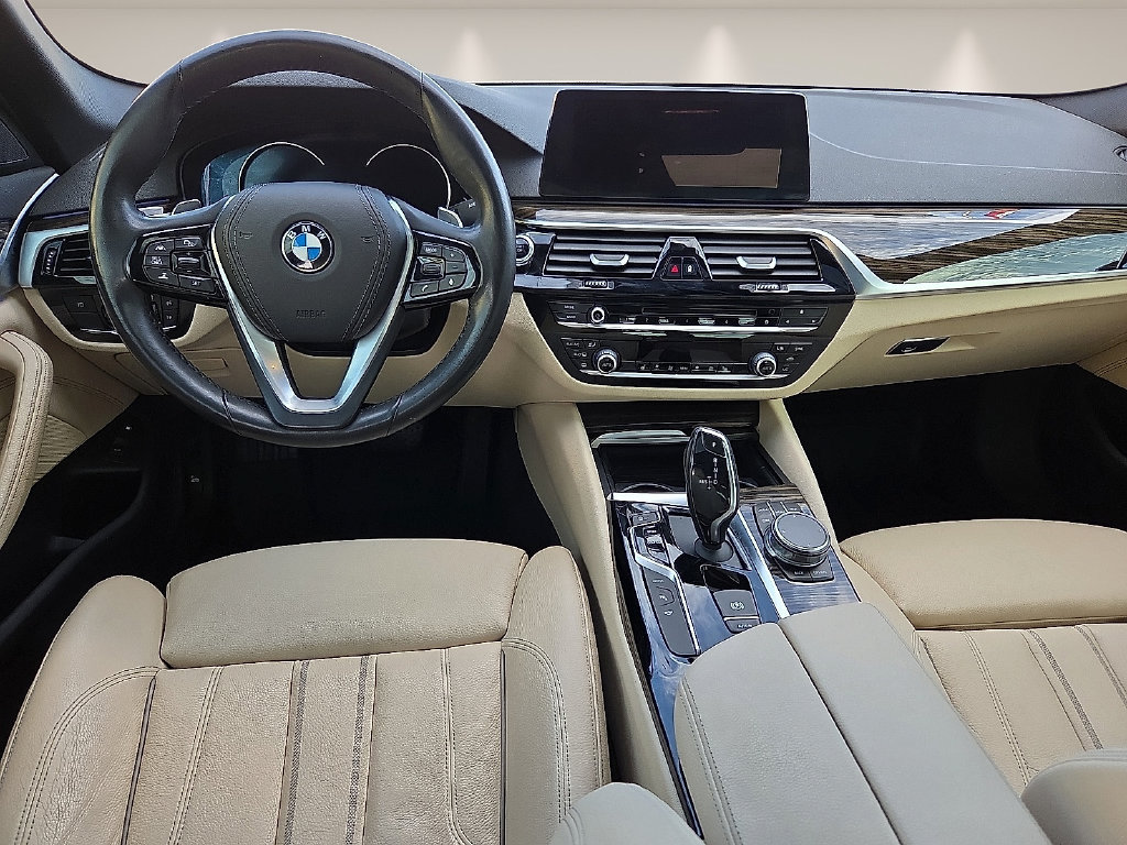 Used 2018 BMW 530e RWD image 12