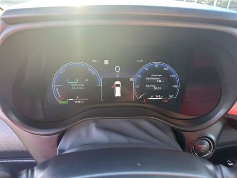 Used 2025 Toyota Sienna XLE Woodland Edition AWD/4WD image 9