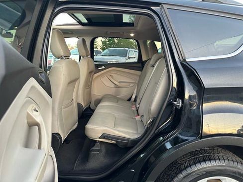 Used 2018 Ford Escape SE image 12