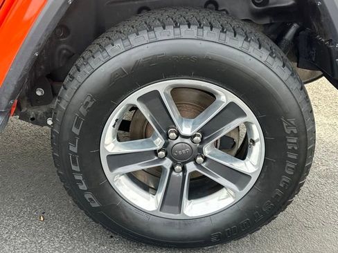 Used 2018 Jeep Wrangler Unlimited Sahara image 26