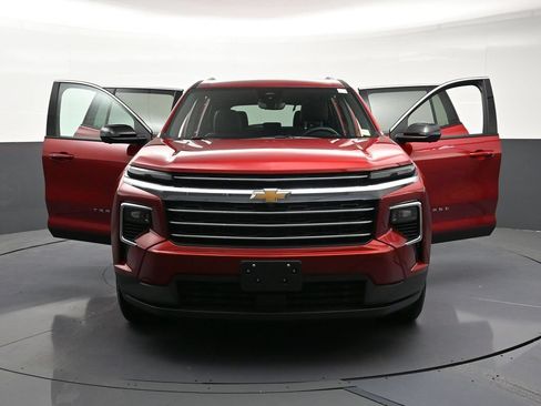 Certified 2026 Chevrolet Traverse LT w/ Driver Confidence Package AWD/4WD image 37