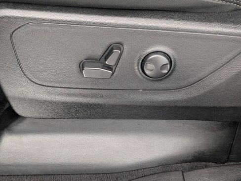 Used 2025 RAM 1500 Big Horn AWD/4WD image 13