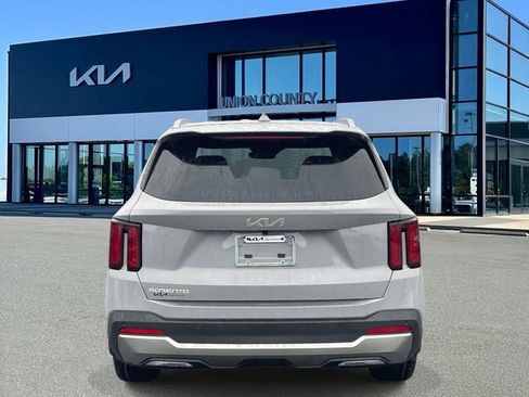 New 2026 Kia Sorento EX FWD image 10