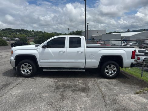 Used 2015 GMC Sierra 1500 SLT w/ SLT Preferred Package AWD/4WD image 4