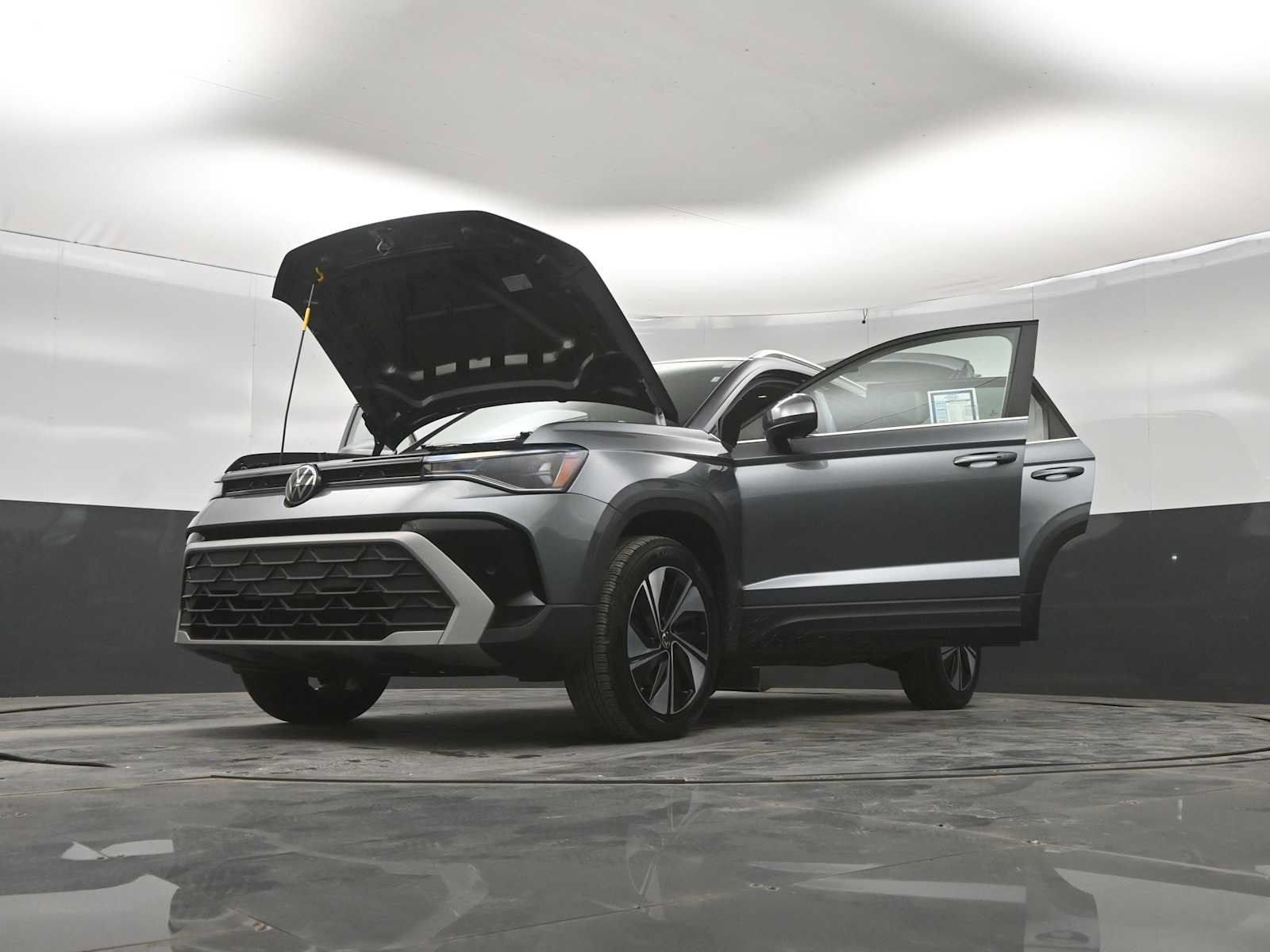 Used 2026 Volkswagen Taos SE AWD/4WD image 47