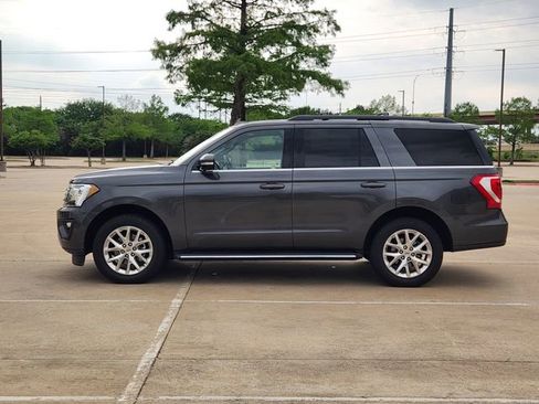 Used 2020 Ford Expedition XLT w/ Equipment Group 202A image 4