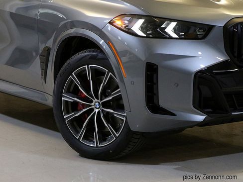 Used 2026 BMW X5 xDrive40i w/ M Sport Package image 3