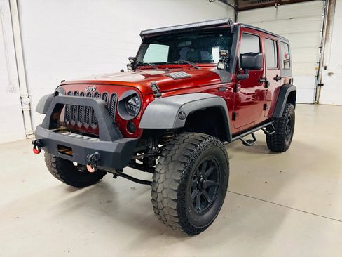 Used 2009 Jeep Wrangler Unlimited X RWD image 2