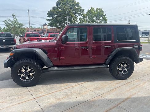 Used 2022 Jeep Wrangler Unlimited Rubicon w/ Dual Top Group AWD/4WD image 8