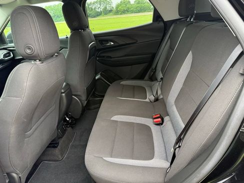Used 2023 Chevrolet TrailBlazer LT w/ Convenience Package FWD image 12