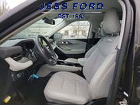 Used 2025 Ford Explorer Platinum w/ LUX Leather Package image 7