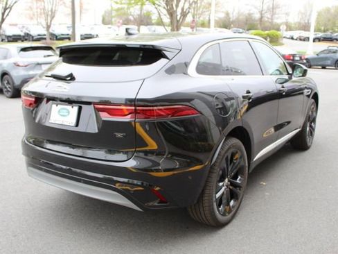 New 2026 Jaguar F-PACE R-Dynamic S image 2