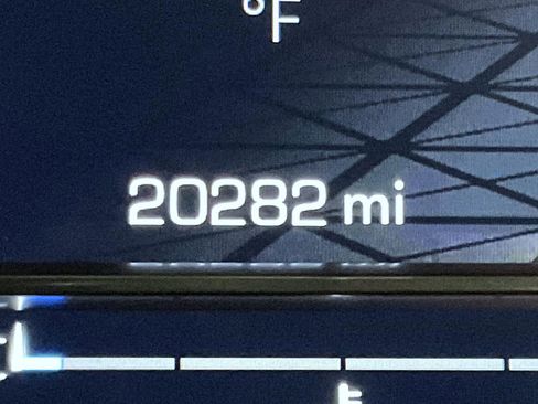 Used 2024 GMC Sierra 2500 AT4 w/ Technology Package image 14