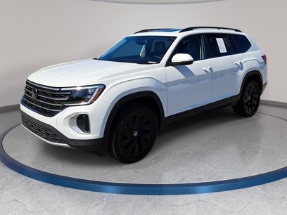 Used 2025 Volkswagen Atlas SE w/ Panoramic Sunroof Package