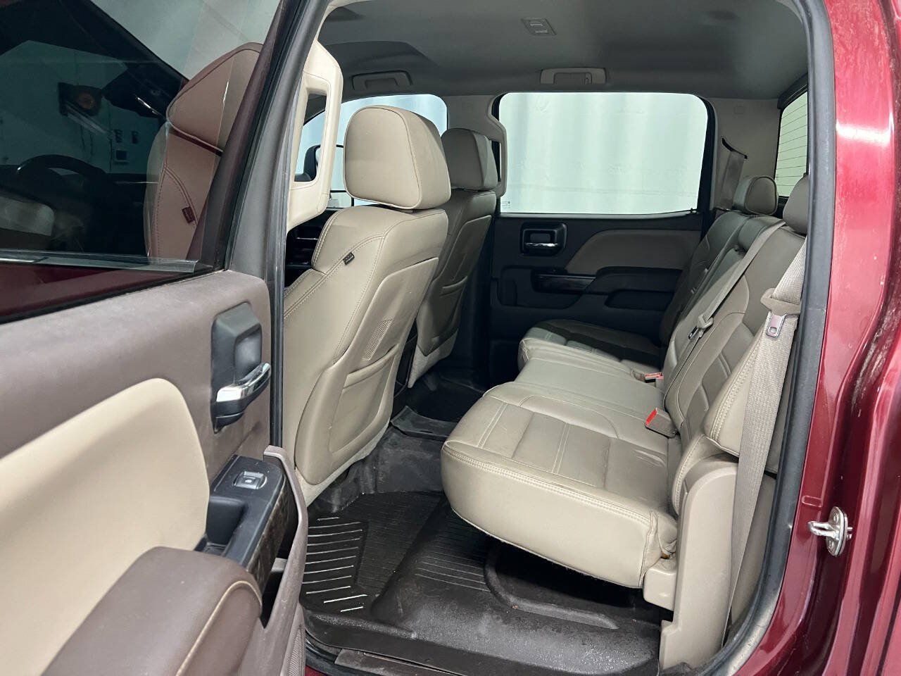 Used 2015 GMC Sierra 2500 Denali w/ Duramax Plus Package AWD/4WD image 9