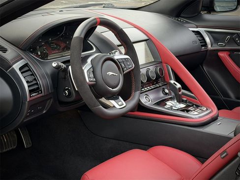 Used 2022 Jaguar F-TYPE Convertible image 18