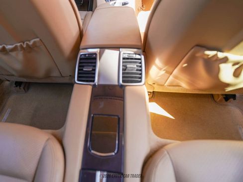 Used 2012 Porsche Panamera 4 image 68