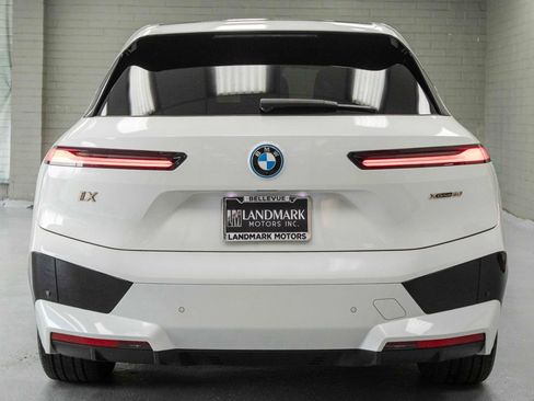 Used 2023 BMW iX xDrive50 w/ Premium Package AWD/4WD image 29
