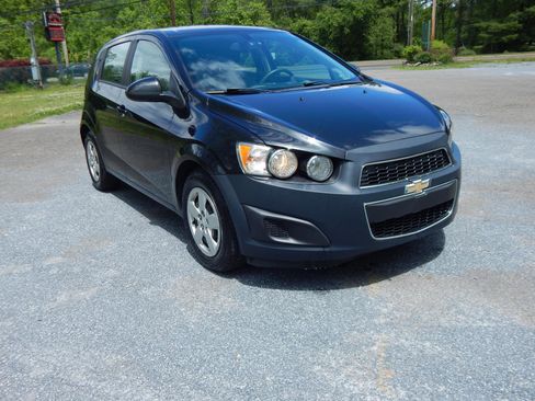 Used 2015 Chevrolet Sonic LS FWD image 6