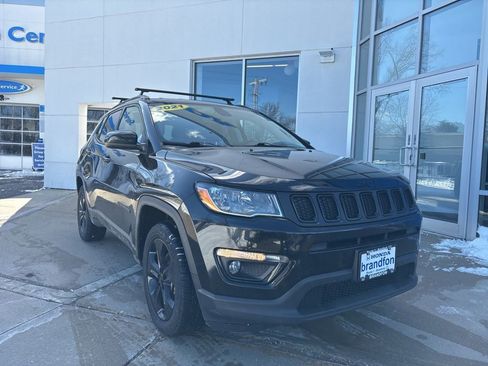 Used 2021 Jeep Compass Latitude image 1