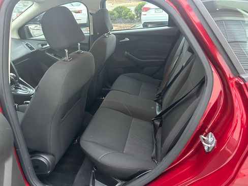 Used 2016 Ford Focus SE image 27