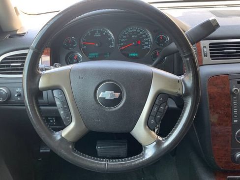 Used 2012 Chevrolet Tahoe LTZ RWD image 16