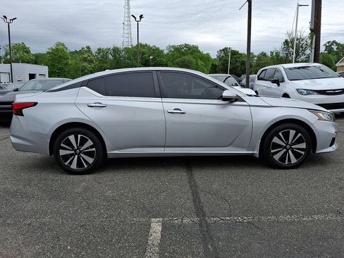 Used 2021 Nissan Altima 2.5 SV AWD/4WD image 5
