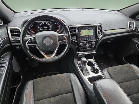 Used 2020 Jeep Grand Cherokee Altitude image 11